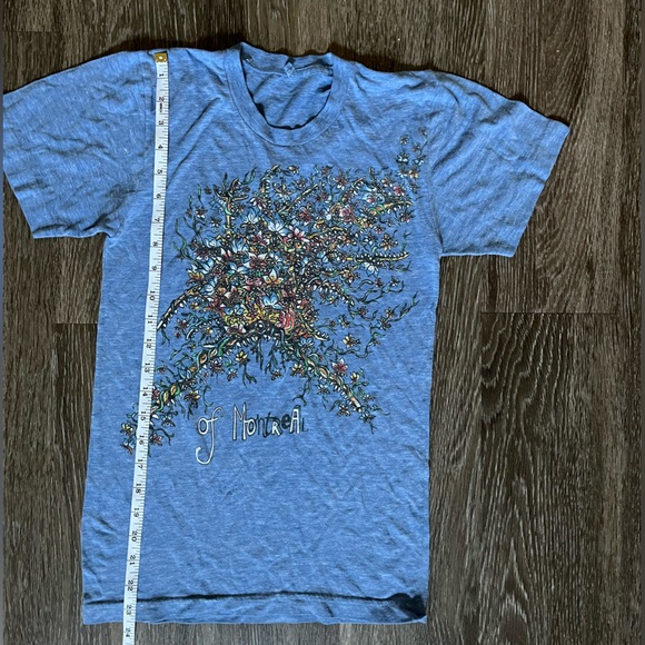 American apparel shirt with print on front tag removed - Picture 5 of 5